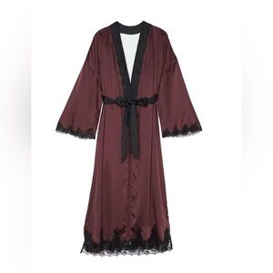 VICTORIA'S SECRET
Satin & Rose Lace Open-Back Long Robe